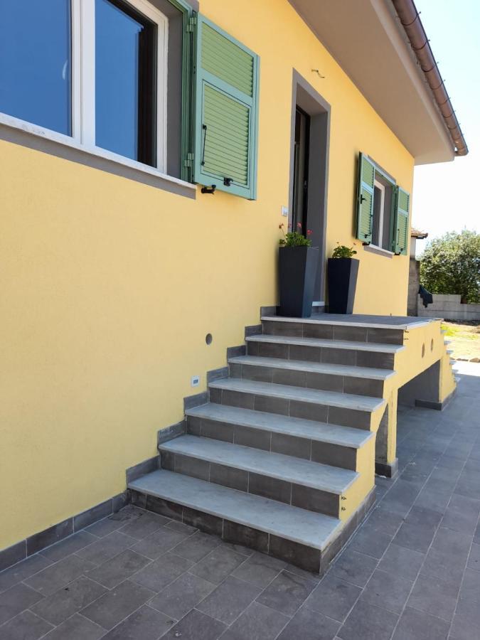Atena La Spezia Bagian luar foto