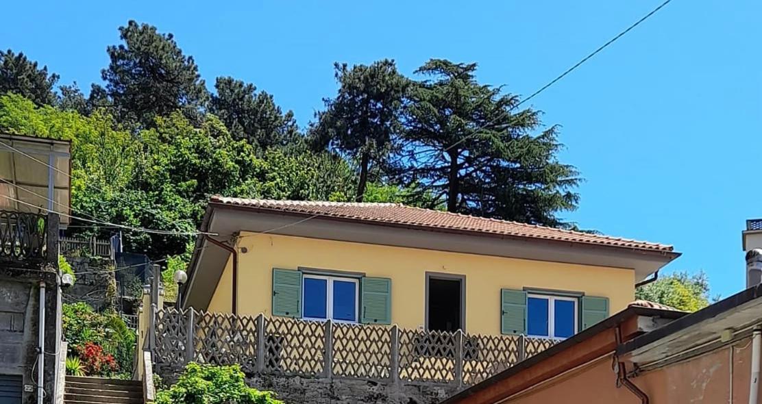 Atena La Spezia Bagian luar foto