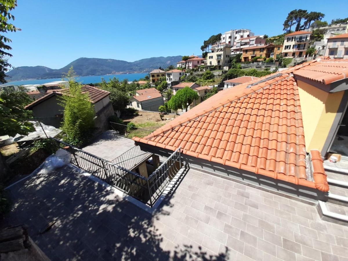 Atena La Spezia Bagian luar foto