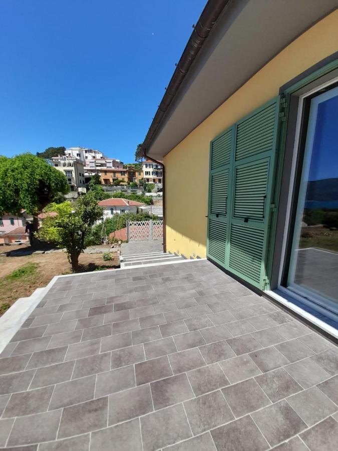 Atena La Spezia Bagian luar foto