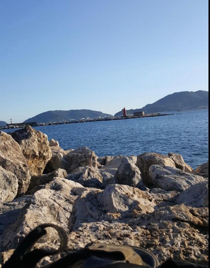 Atena La Spezia Bagian luar foto